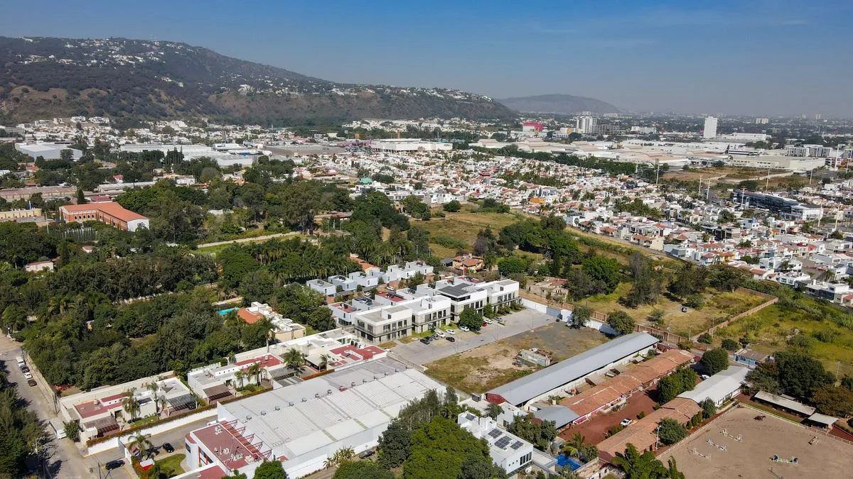 Foto 6 de Oficina de 3 Niveles en Renta – Gavilanes, Punto Sur