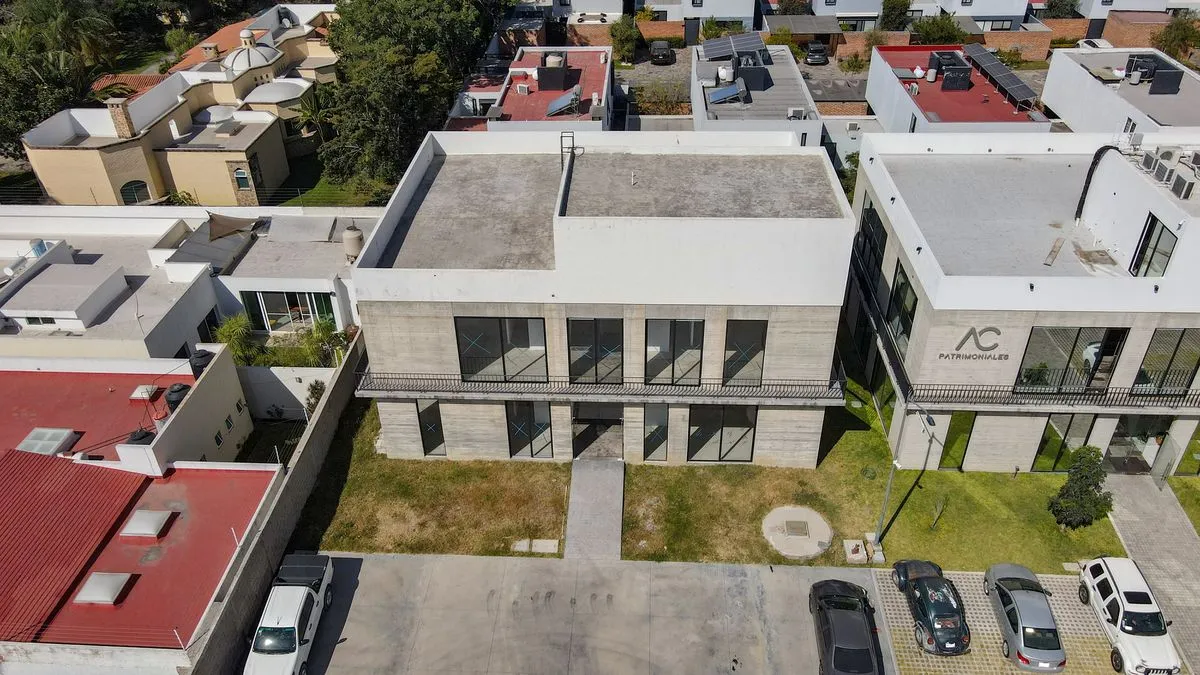 Foto 8 de Oficina de 3 Niveles en Renta – Gavilanes, Punto Sur