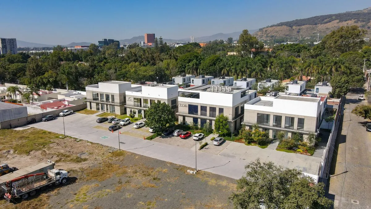 Foto 9 de Oficina de 3 Niveles en Renta – Gavilanes, Punto Sur