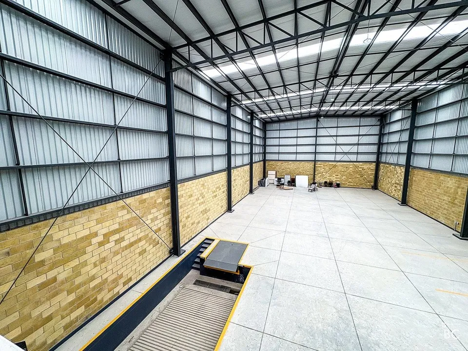 Bodega en Parque Industrial Elite con oficinas y excelente conectividad