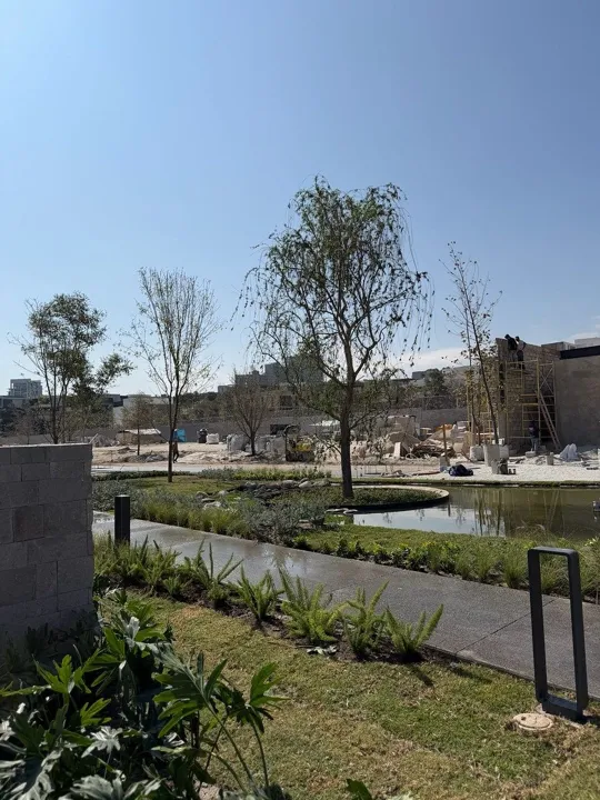 Foto 2 de Terreno en venta en Zona Andares