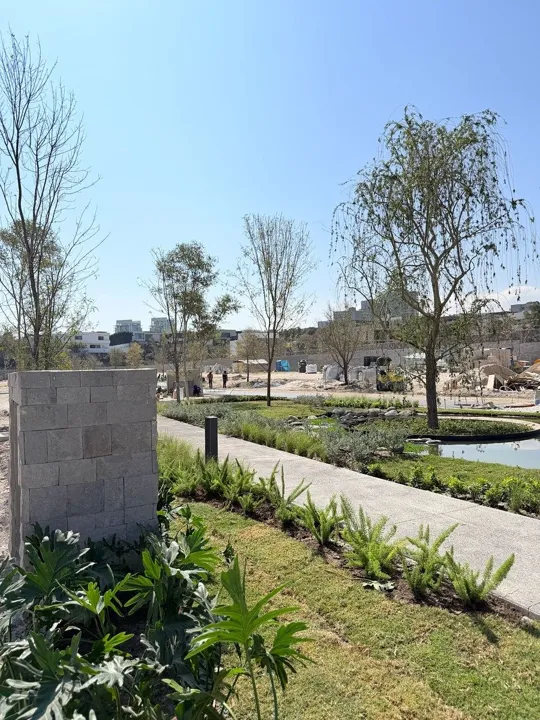 Foto 3 de Terreno en venta en Zona Andares