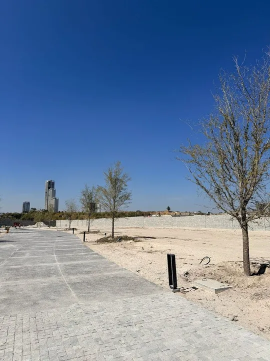 Foto 8 de Terreno en venta en Zona Andares