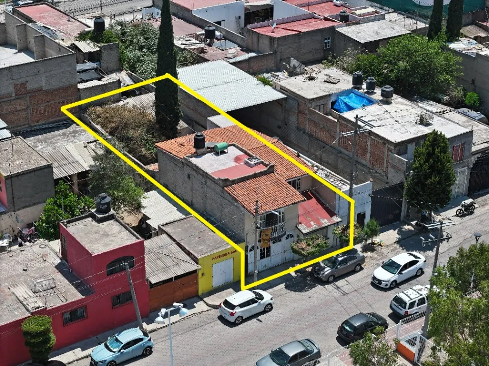 Casa en venta en Calle Lirio, Los Tulipanes, Zapopan