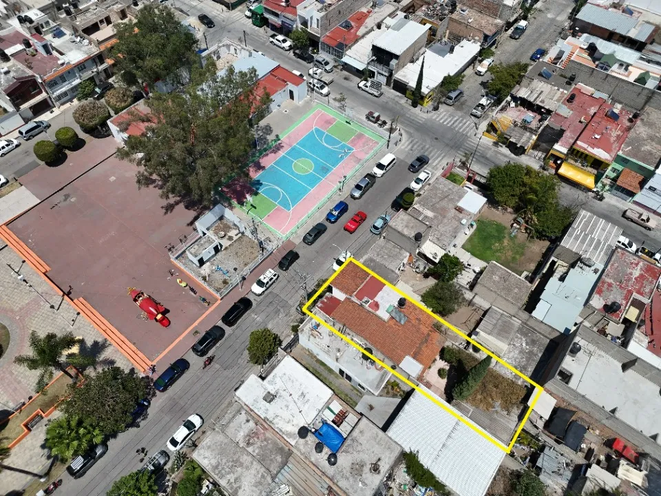 Foto 2 de Casa en venta en Calle Lirio, Los Tulipanes, Zapopan