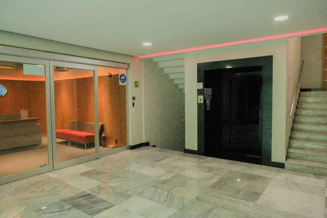 Foto 6 de Oficinas en Renta  502m2 en Providencia Semi acondicionado frente a un parque