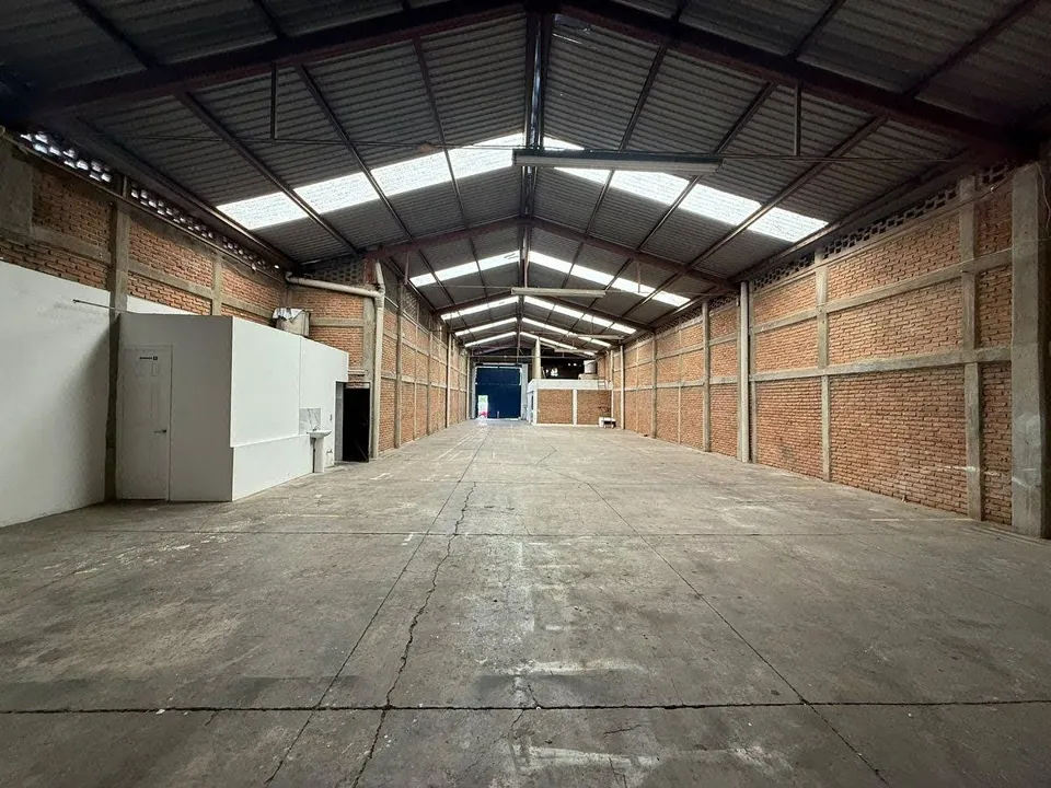 Bodega en renta en colonia Morelos, a dos cuadras de Lázaro Cárdenas