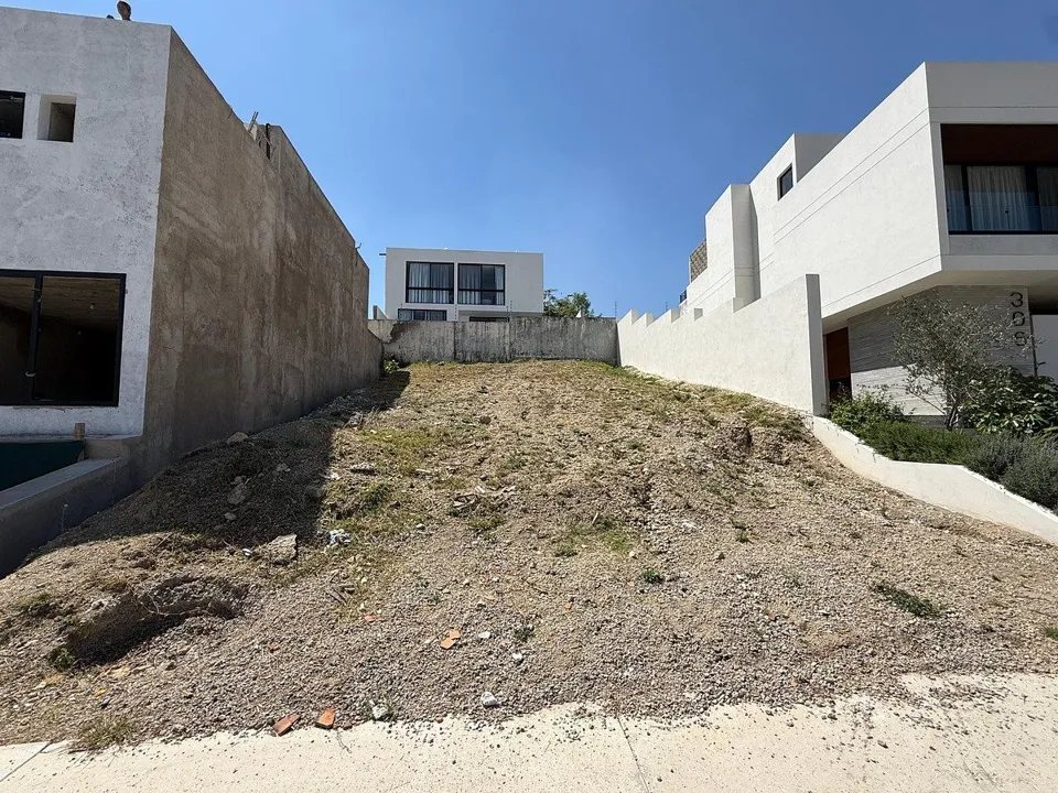 Terreno en venta en Los Robles Residencial | Lote exterior 288 m² | Zapopan