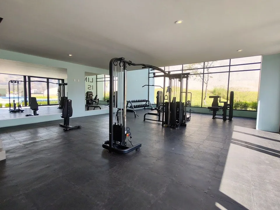 Foto 6 de Casa en RENTA, El Edén, Tlajomulco. Frente a parque y cancha de padel.