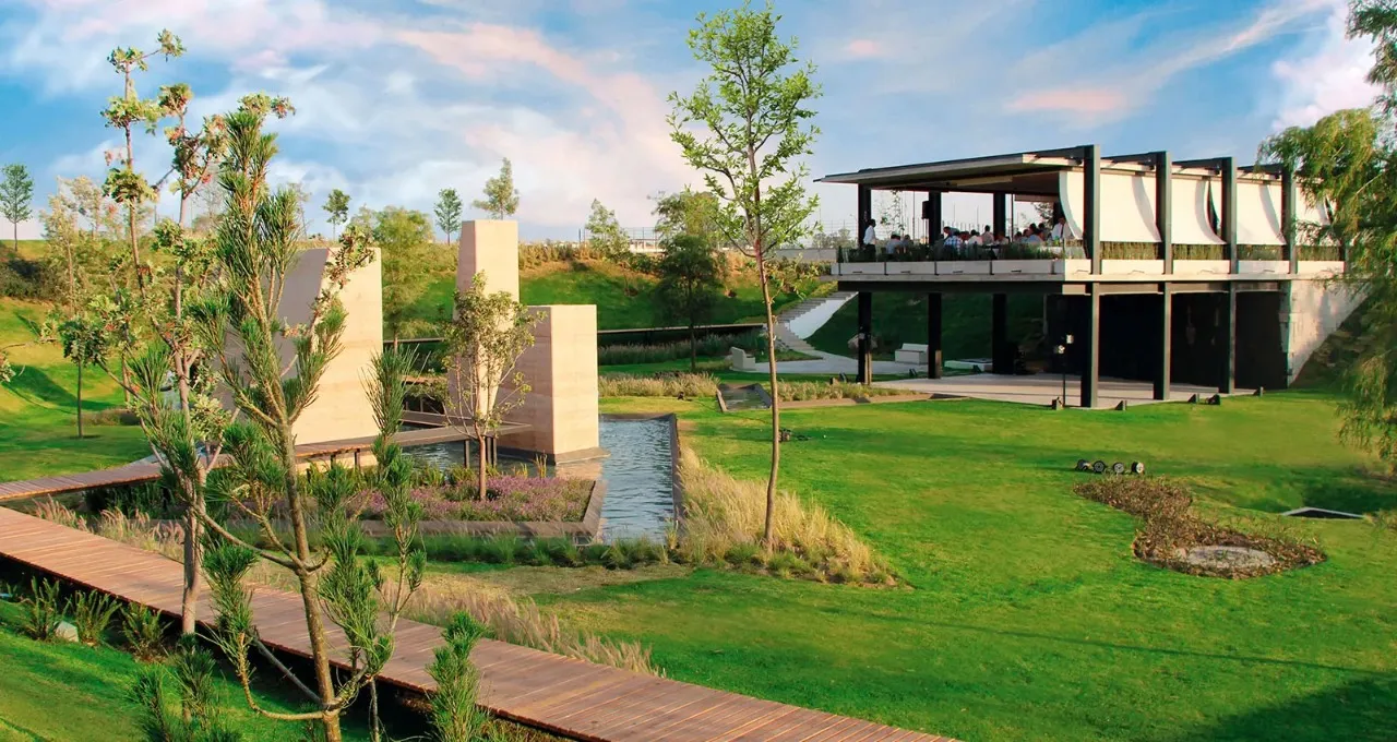 Terreno en venta en Paseo de la Estrella, Parques Vallarta, Zapopan