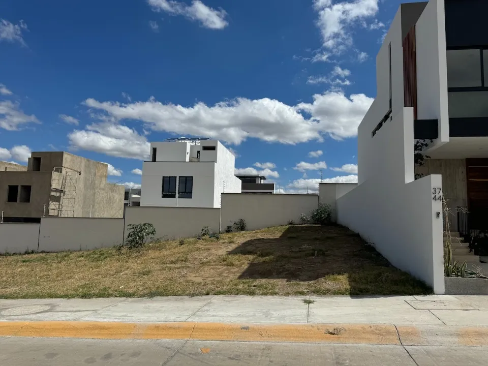 Foto 2 de Terreno en venta en Paseo de la Estrella, Parques Vallarta, Zapopan