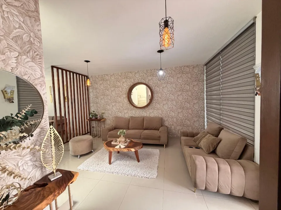 Foto 5 de Casa en venta en Calzada de las Flores, REAL DE VALDEPEÑAS, Zapopan