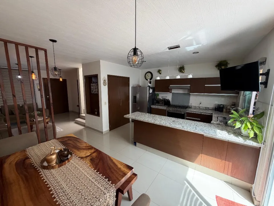 Foto 7 de Casa en venta en Calzada de las Flores, REAL DE VALDEPEÑAS, Zapopan