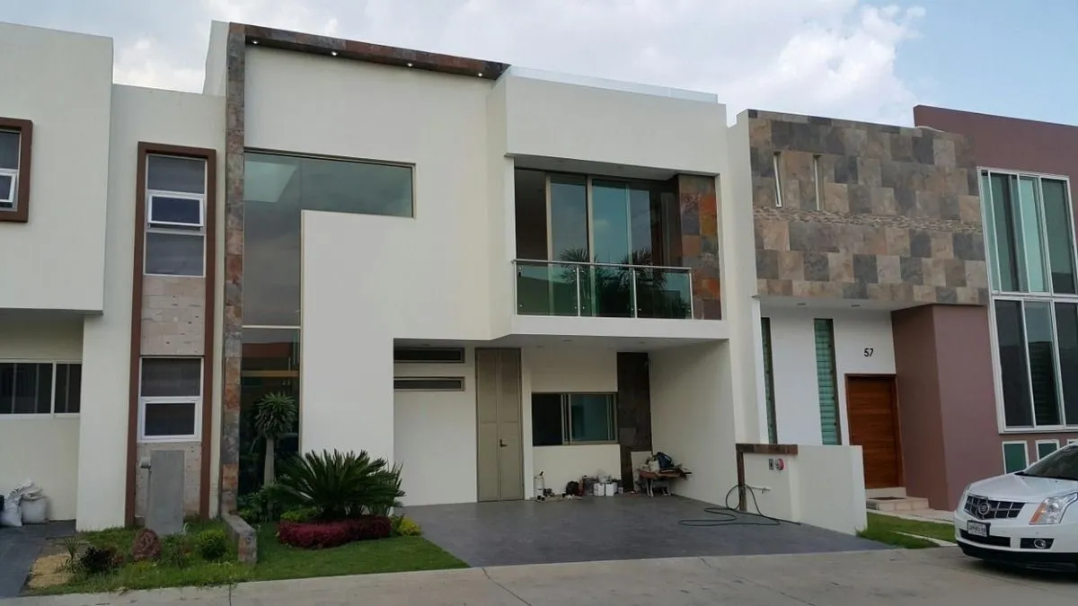 EXCELENTE CASA EN VENTA, DEL PILAR RESIDENCIAL