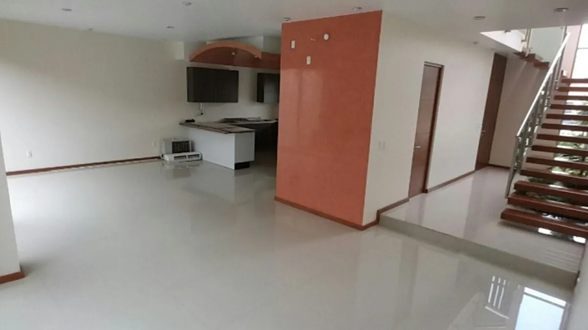 Foto 2 de EXCELENTE CASA EN VENTA, DEL PILAR RESIDENCIAL