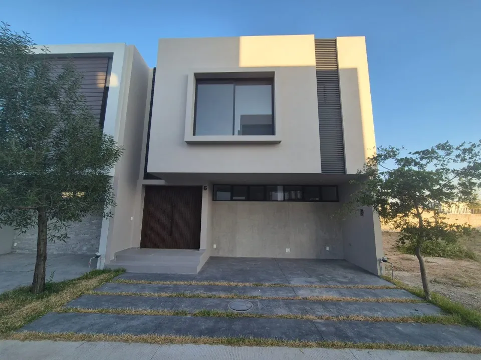 Casa en venta en Paseo Altanza, Larissa Solares, Zapopan