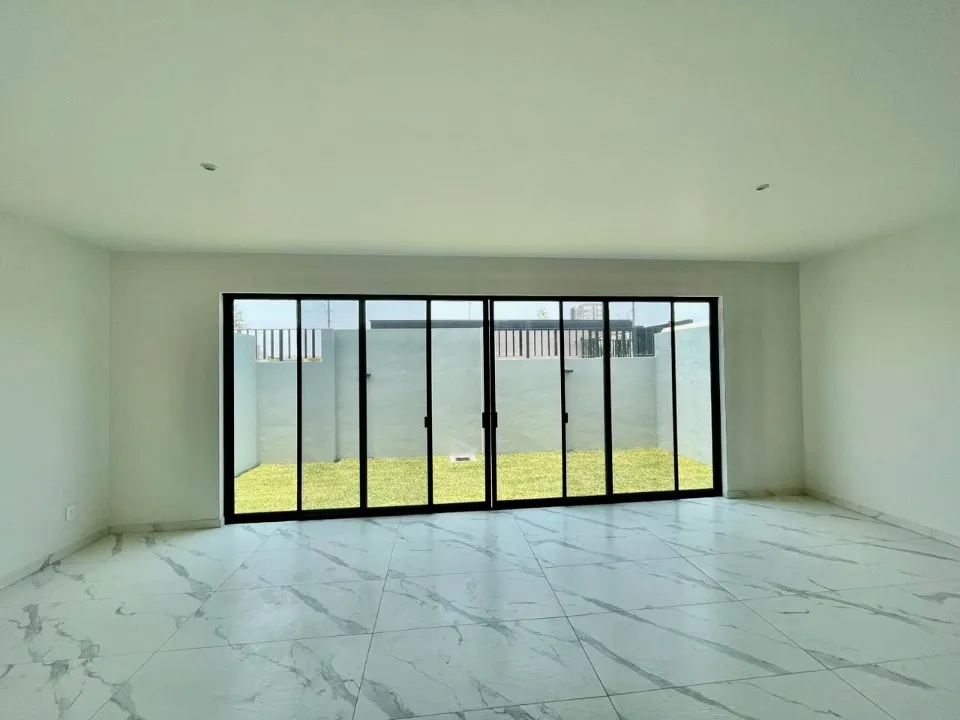 Foto 4 de Casa en venta en Paseo Altanza, Larissa Solares, Zapopan
