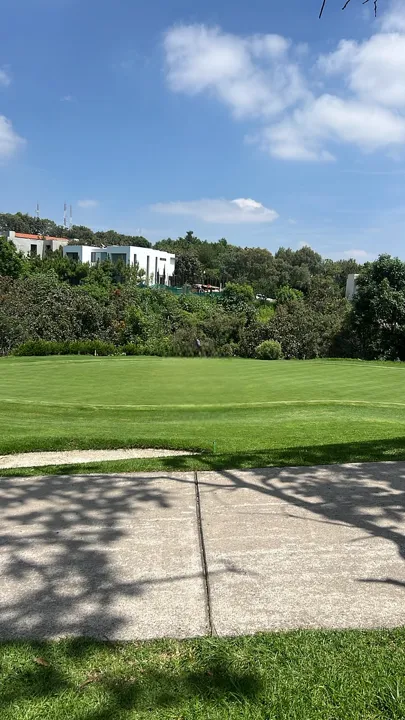 Foto 2 de INCREIBLE TERRENO JUNTO A CAMPO DE GOLF