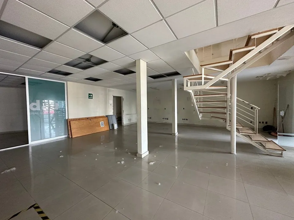 Foto 5 de OPORTUNIDAD UNICA! Edificio en venta Av. Lazaro Cardenas