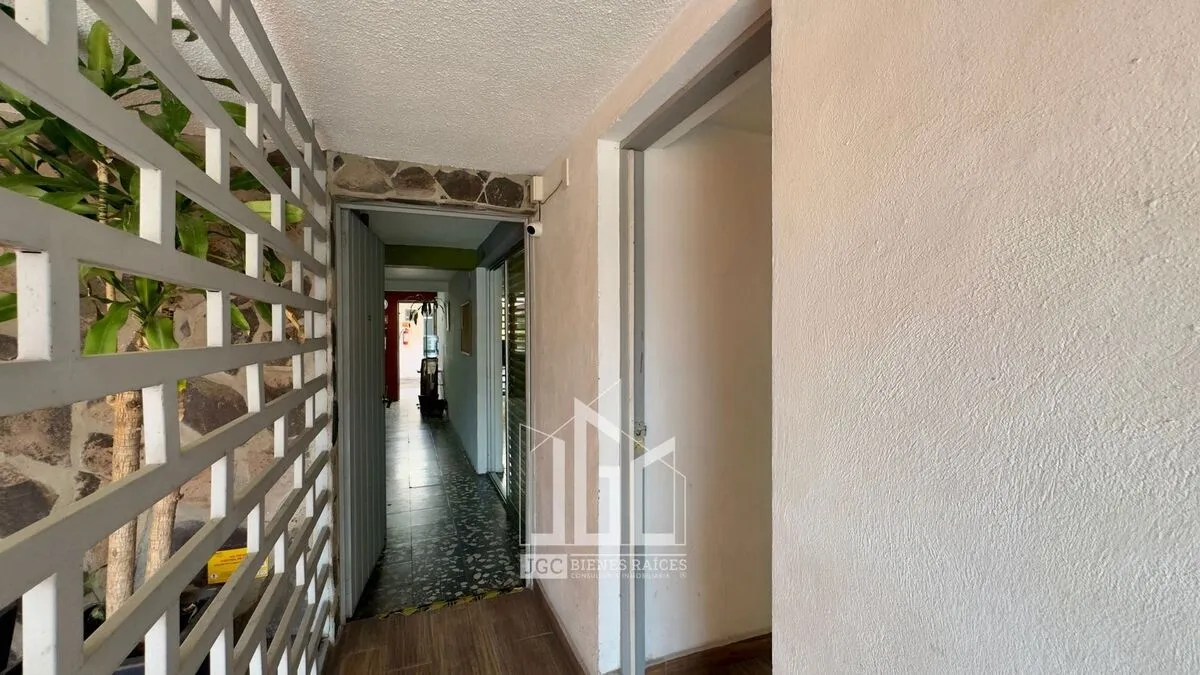 Foto 7 de Casa con Uso Comercial en Venta – Av. Federalismo | Jardines del Country