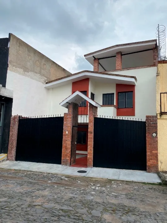 Casa en venta en Enrique Díaz de León, Miguel de la Madrid, Zapopan