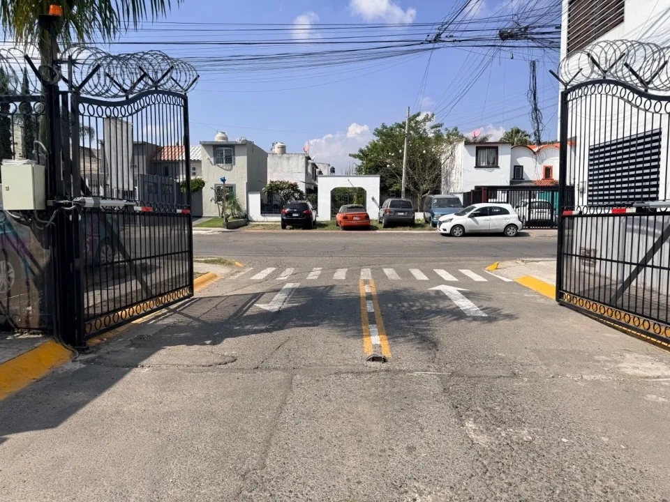 Casa en venta en Bosque de Tapalpa- Laureles, Olivos Tlaquepaque, San Pedro Tlaquepaque