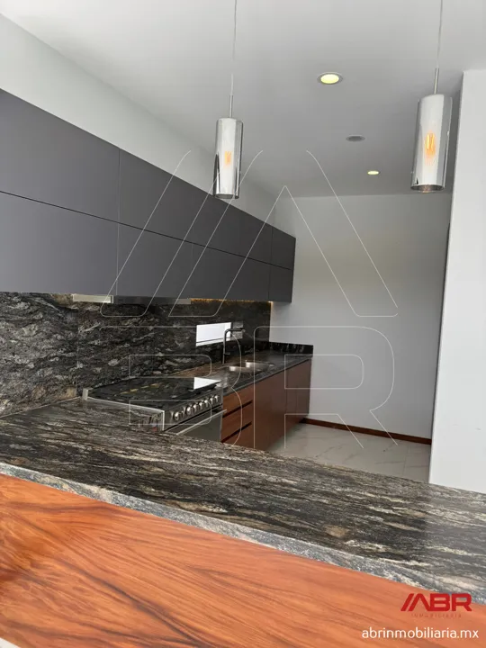Foto 4 de CASA NUEVA EN PARQUES VALLARTA CON VISTAS ESPECTACULARES