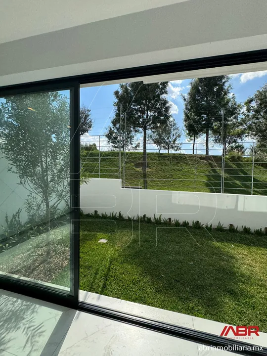 Foto 9 de CASA NUEVA EN PARQUES VALLARTA CON VISTAS ESPECTACULARES