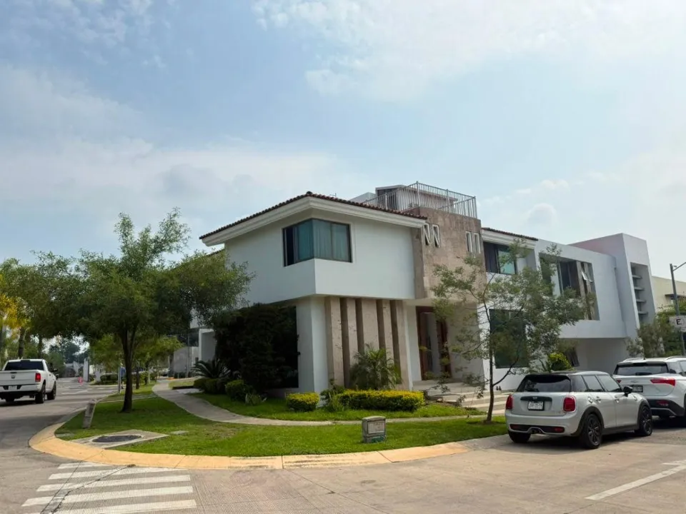 Casa en renta en Av Parque Virreyes, Virreyes, Zapopan