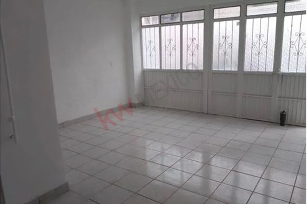 Foto 2 de ¡Casa en Venta Colonia Atlas! Vive en Guadalajara