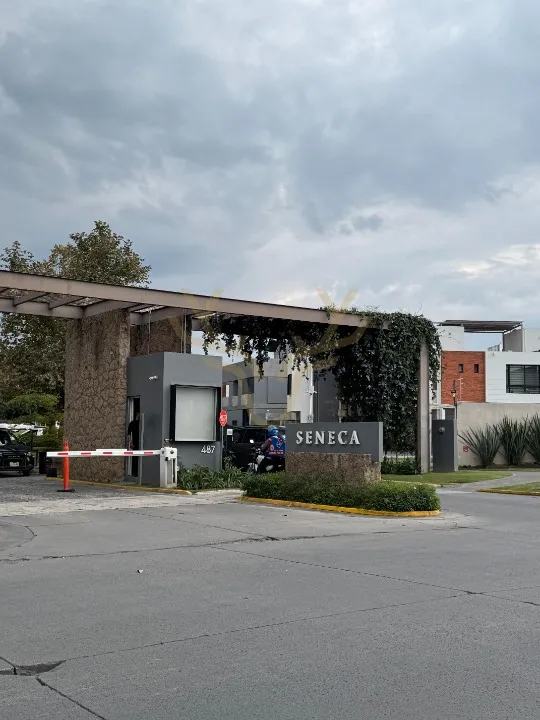 Casa en venta en Av. de la Pradera , Fraccionamiento El Campestre, Zapopan