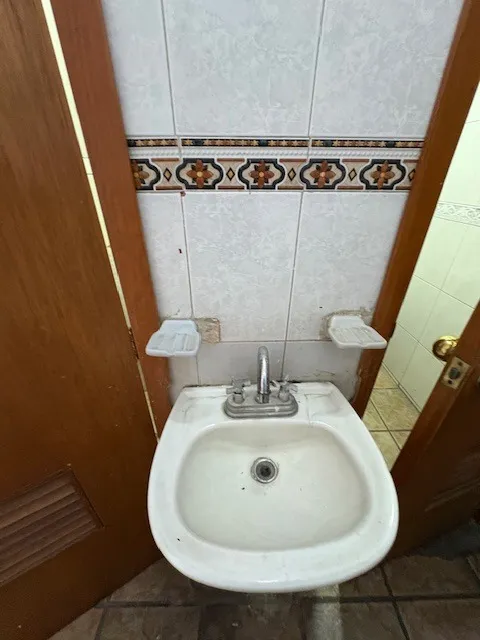 Foto 8 de Local Comercial en renta en Av Torremolinos, Lomas de zapopan, Zapopan