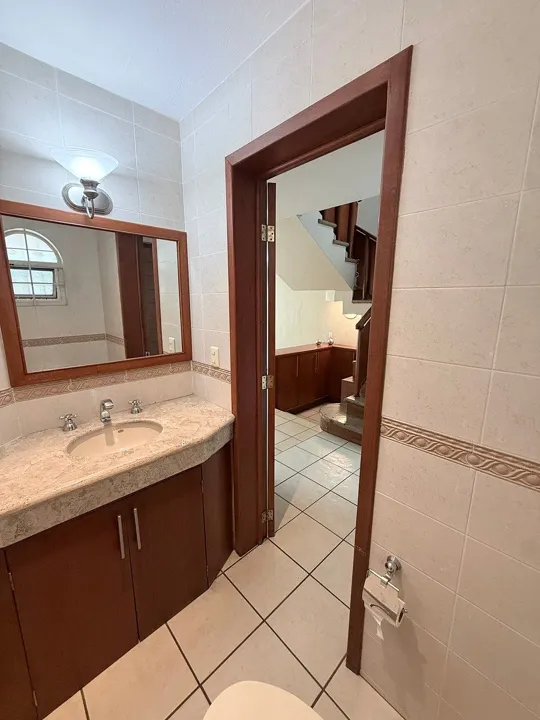 Foto 5 de Casa en Venta en Jardines Universidad - Av. Inglaterra 5779
