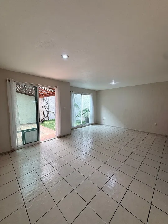 Foto 9 de Casa en Venta en Jardines Universidad - Av. Inglaterra 5779