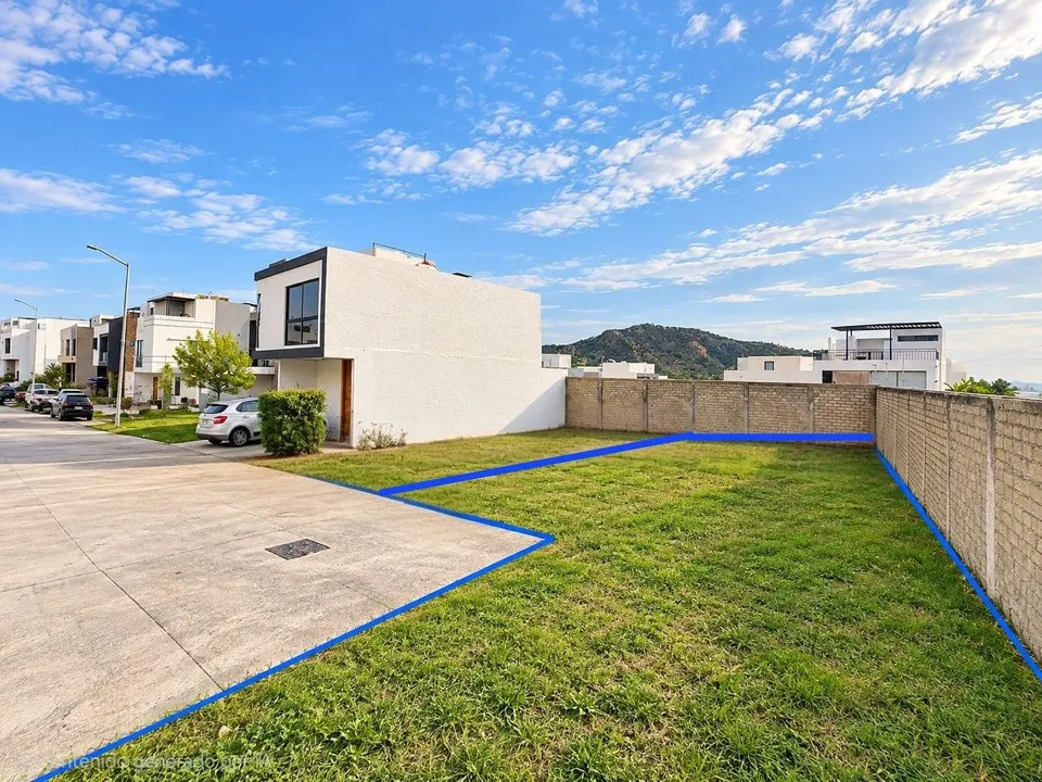 Foto 2 de Terreno en venta en Capital Norte, Coto Pontevedra
