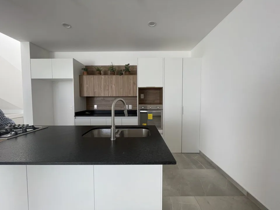 Foto 5 de CASA EN VENTA EN PARAJE CASA DE AUTOR, LAS GRULLAS, SANTA ANITA