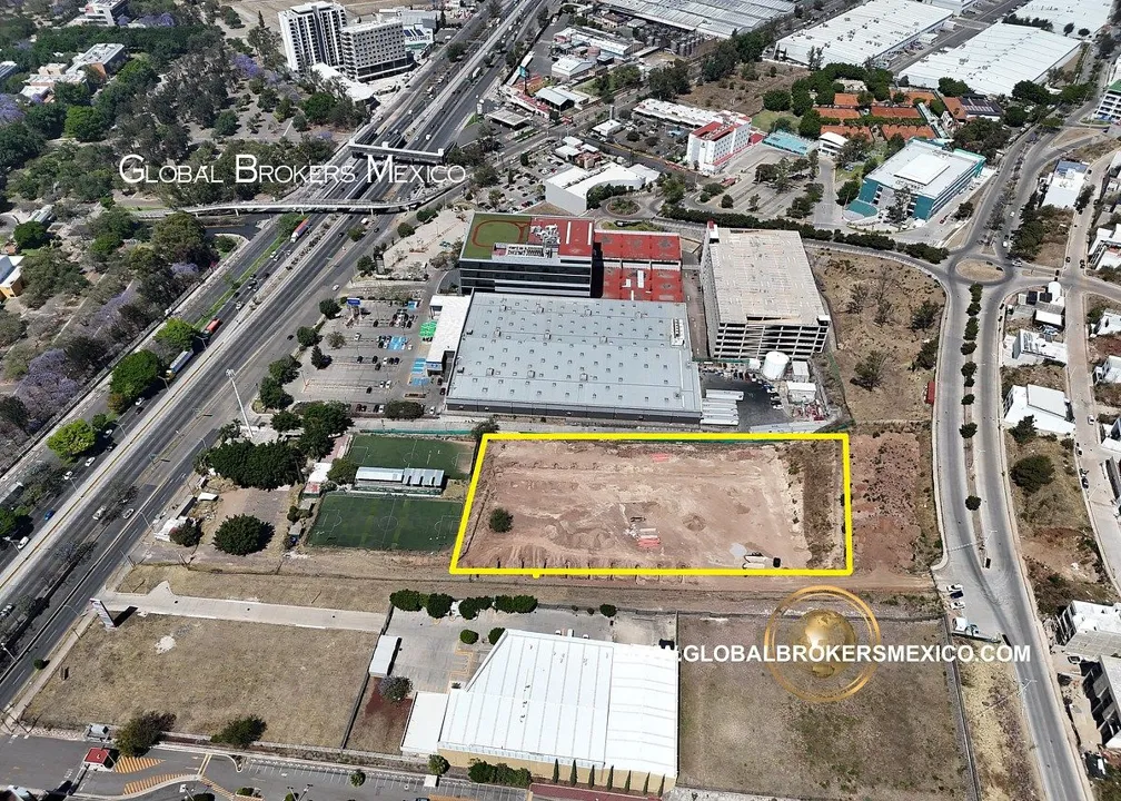 Foto 8 de Terrenos en Venta Frente al ITESO dentro de Periferico, Tlaquepaque, Jalisco