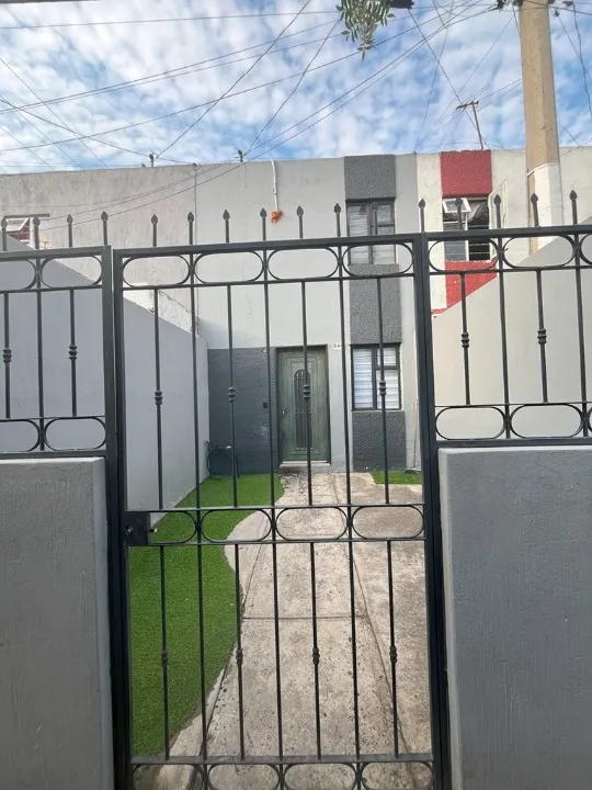 Foto 2 de Casa en venta en Narciso Mendoza, Colli C.T.M., Zapopan