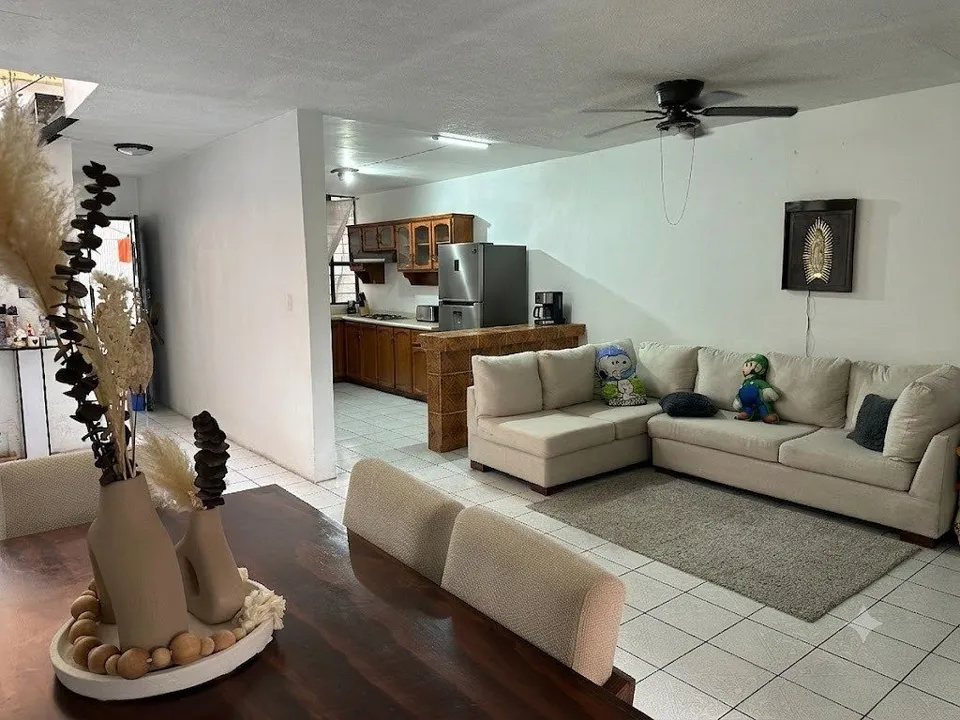Foto 4 de Casa en venta, Fracc. Arroyo Seco, San Pedro Tlaquepaque | RCV-2343