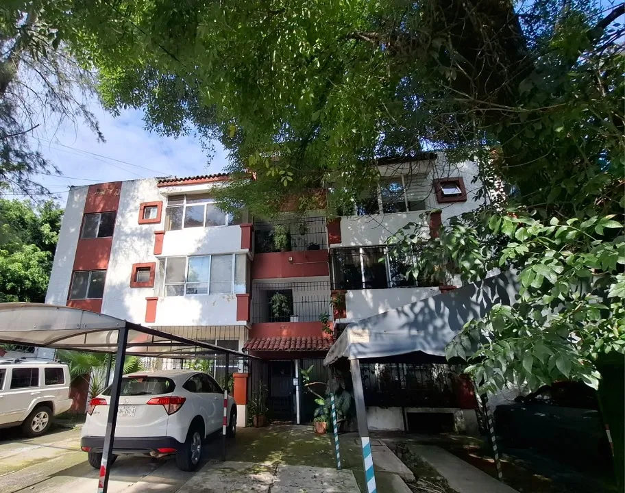 Departamento en venta en Avenida Los Pinos, Los Pinos, Zapopan