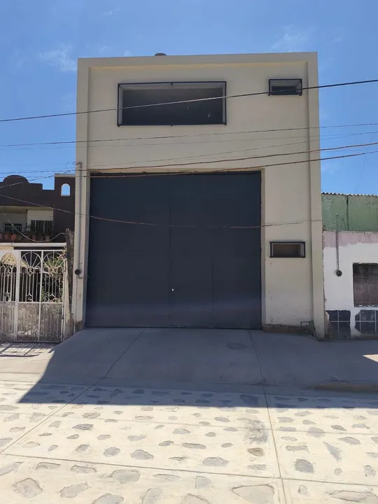 Foto 3 de BODEGA EN LA GUADALUPANA, TLAQUEPAQUE, A UNA CUADRA DEL PERIFÉRICO