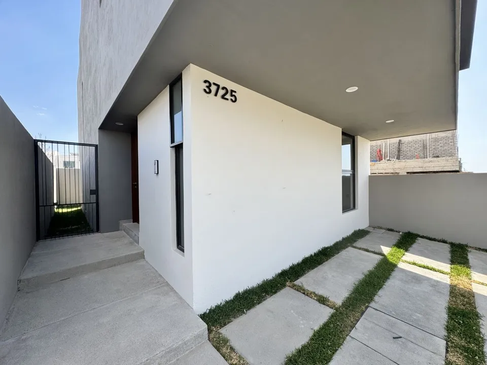 Foto 2 de CASA EN VENTA PARQUES VALLARTA  ZAPOPAN JALISCO