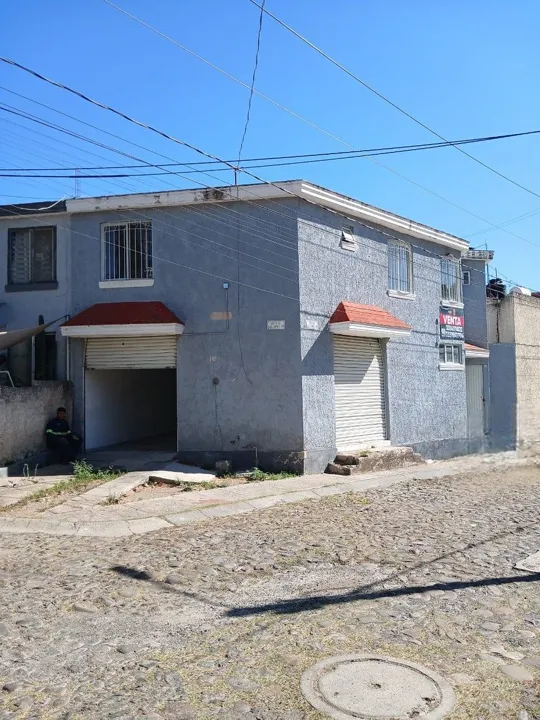 Departamento con local comercial  en San Agustin