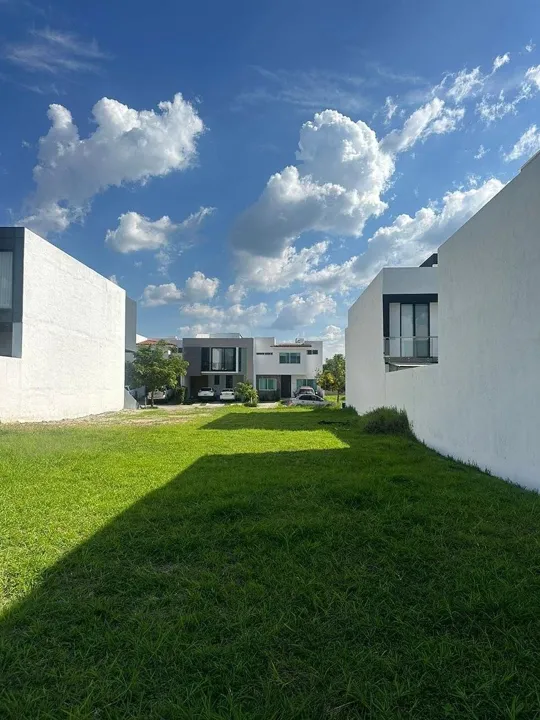Foto 2 de TERRENO EN VENTA COTO VALEIRA HABITAT, SOLARES