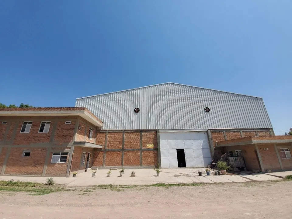 Foto 2 de BODEGA DE OPORTUNIDAD EN VENTA EN JARDÍNES DE LA CALERA, TLAJOMULCO.
