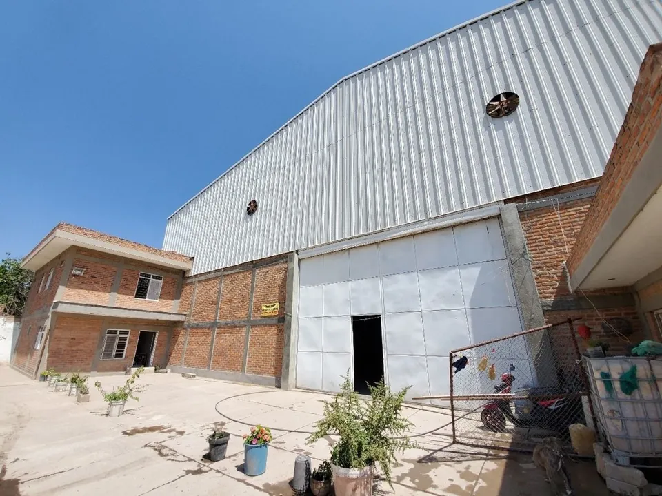 Foto 3 de BODEGA DE OPORTUNIDAD EN VENTA EN JARDÍNES DE LA CALERA, TLAJOMULCO.