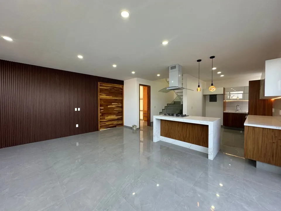 Foto 3 de VENTA CASA SOLARES PRIVANZA