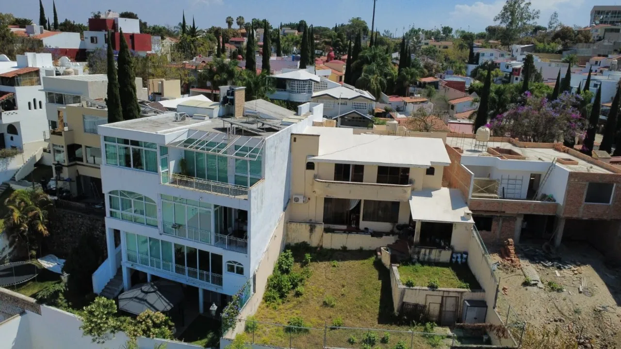 Foto 2 de Casa en venta en 2Da Seccion, Bugambilias, Zapopan