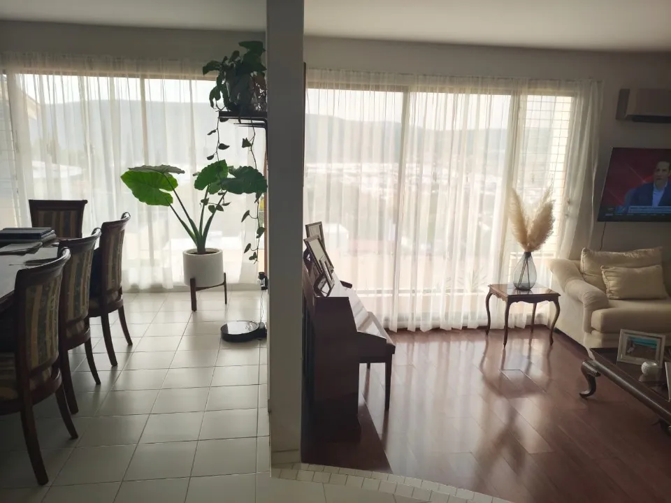 Foto 8 de Casa en venta en 2Da Seccion, Bugambilias, Zapopan