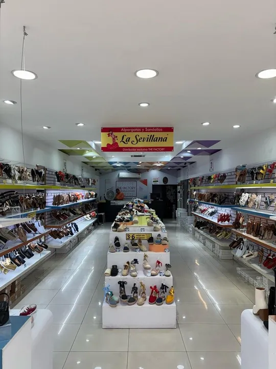 Foto 4 de Local en Renta en Galeria del Calzado - Av. México 3225 - 11